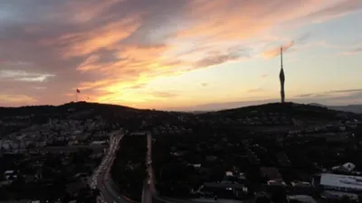 İstanbul'da büyüleyen görüntü: Çamlıca Kulesi ile gün doğumu birleşti