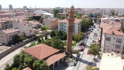 Pisa Kulesi'ne benzetiliyor! Eğik minare için harekete geçildi