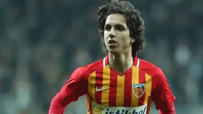 Türk genç yıldız resmen Barcelona'da