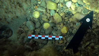 Amatör dalgıçlar dalışta servet buldu