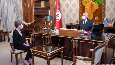 Sudan'da hükümet kurma görevi ilk kez bir kadında