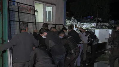 İstanbul'da kağıt toplayıcıları gözaltında