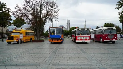 İETT'nin emektar otobüsleri ziyaretçilerini bekliyor