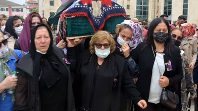Korkunç bir cinayete kurban gitmişti: Esra'nın tabutunu kadınlar taşıdı
