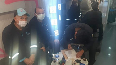 Sokakları süpürürken 500 bin lira buldu