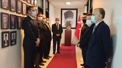 Gericiler Atatürk'ün adına karşı çıktı
