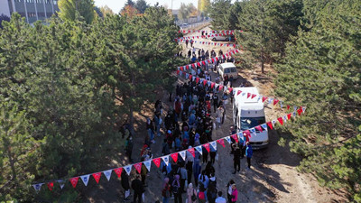 Başkentli gençler Cumhuriyet için yürüdü