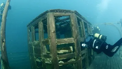 Sırlarla dolu Van Gölü'ndeki kalıntılar dünyaya tanıtılacak