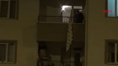 Eşinin şiddetine uğrayan kadın 3'üncü kattan yere çakıldı