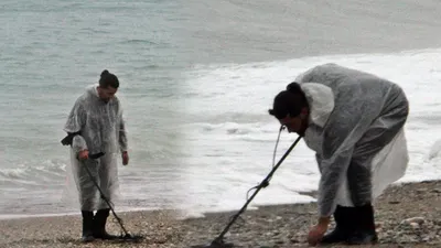 Antalya'da dedektörünü alan sahile koştu