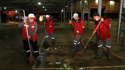 İşte karşınızda 'Maykıl Fikret': Temizlik işçicisi danslarıyla neşe kaynağı oldu