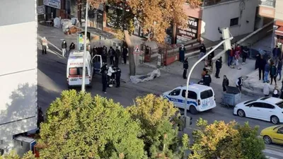 Otobüs durağında kanlı infaz