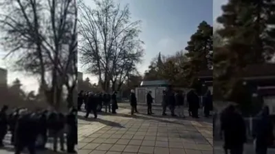 AK Parti'nin kalesinde soğukta ekmek kuyruğu