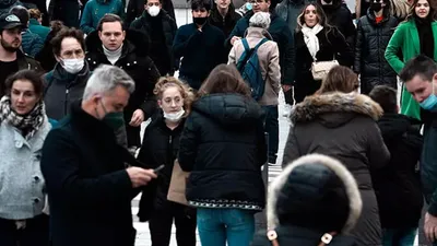 O ülkede rekor üstüne rekor kırılıyor: Omicron kabusu hızla yayılıyor