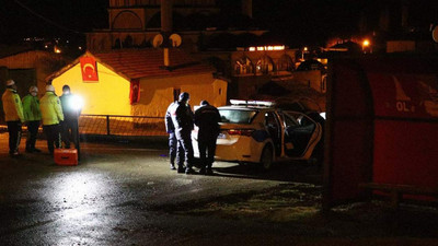 Yardım için gelen polis aracını gasp etti!