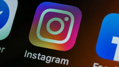 Bakan Ersoy'dan Instagram yasağı açıklaması