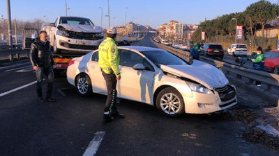 İstanbul'da trafiği kilitleyen kaza