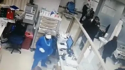 Hastanede dehşet! 5 sağlık çalışanını darp edildi