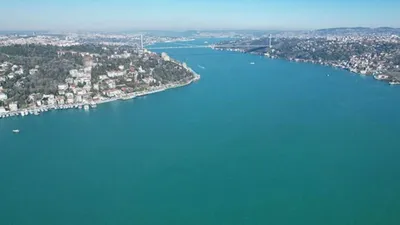 İstanbul Boğazı'nın rengi değişti