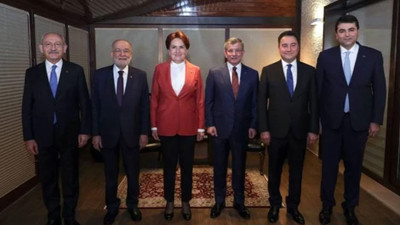 Muhalefet liderlerinin zirvesinde Davutoğlu'ndan sürpriz öneri