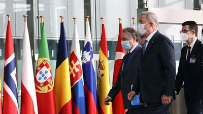 NATO Savunma Bakanları Brüksel'de olağanüstü toplandı