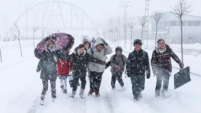 Açıklamalar peş peşe geldi: Bu illerimizde okullara kar tatili