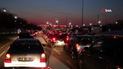 TL'deki değer kaybı kuyruğu kamerada