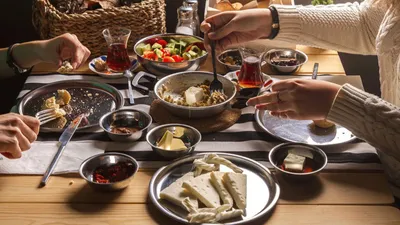 İftar ve sahurda ne yemeli, ne yememeli? Uzmanı tek tek açıkladı