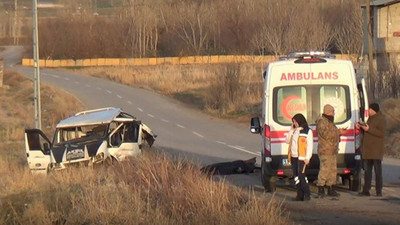 Korkunç kaza! 4 kişi öldü, 25 yaralı var