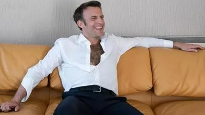 Macron'un bağrı açık pozu viral oldu