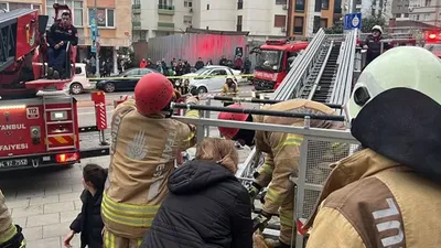 İstinat duvarı çöktü: 5 katlı bina tahliye edildi
