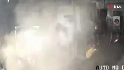 Araç lastiği bomba gibi patladı: 2 ölü
