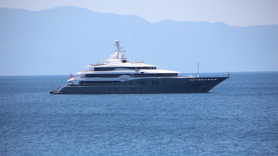 Bodrum'a bir ''yüzen saray'' daha geldi