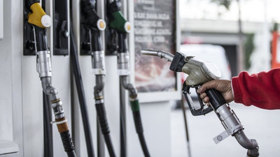 Müjde(!) Benzine ve motorine zam geldi, benzin 25 TL'yi geçti!