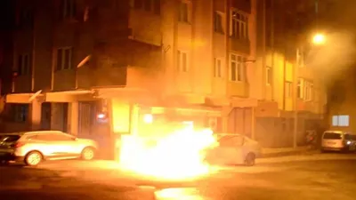 LPG’li otomobil alev alev yandı