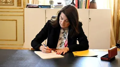 İsveç NATO'ya resmen başvuru yaptı