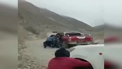Madenciler arasında kanlı çatışma: 14 ölü