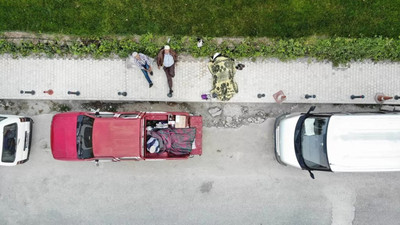 Artık yatacak yer kalmadı, sokakta sabahlıyorlar
