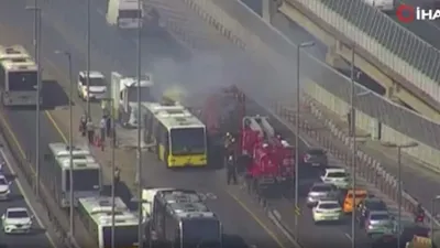 İstanbul'da metrobüs yangını