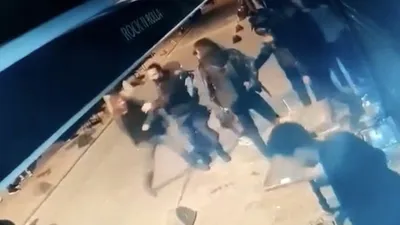 Taksim'de bıçaklı saldırı kamerada