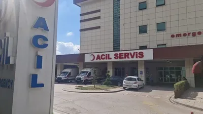Sağlıkta şiddet bitmiyor! Yumruk atıp, elini ısırdı