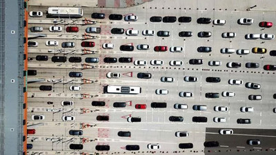 Tatilciler 'dönüş' yolunda: Gişelerde trafik yoğunluğu