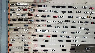Tatilciler 'dönüş' yolunda: Gişelerde trafik yoğunluğu