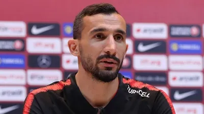 Mehmet Topal futbolu bıraktı