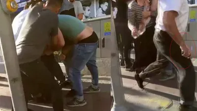 Yine bir boşanma aşamasındaki eş dehşeti! Kadını vatandaşlar kurtardı