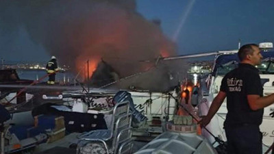 Tekirdağ yat limanında bir tekne yandı