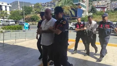 Cesarete bak! Sahte MİT'çiler karakolda yakalandı