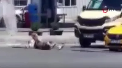 İstanbul trafiğinde yabancı uyruklu kadın oyunu kamerada