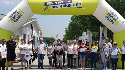 İBB eğitimi ile yaşa takılmadan bisiklet kullanmayı öğrendiler