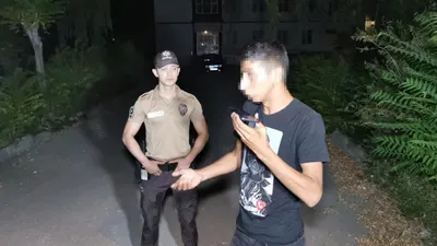 Polisi dövdürmek için adam çağırdı: ''Bunların kaşıntıları var''